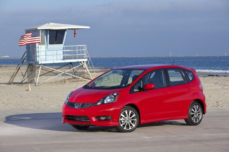  Honda Fit Sport 2012 года  (фото 39 из 42)